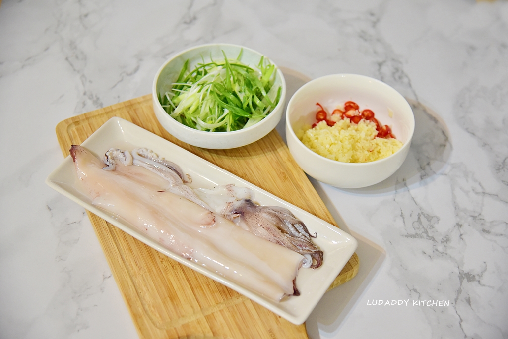 【食譜】蒜香四溢鮮甜的蒜蓉魷魚