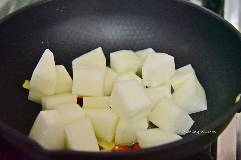 【食譜】晶透琥珀色下飯又消暑的紅燒冬瓜