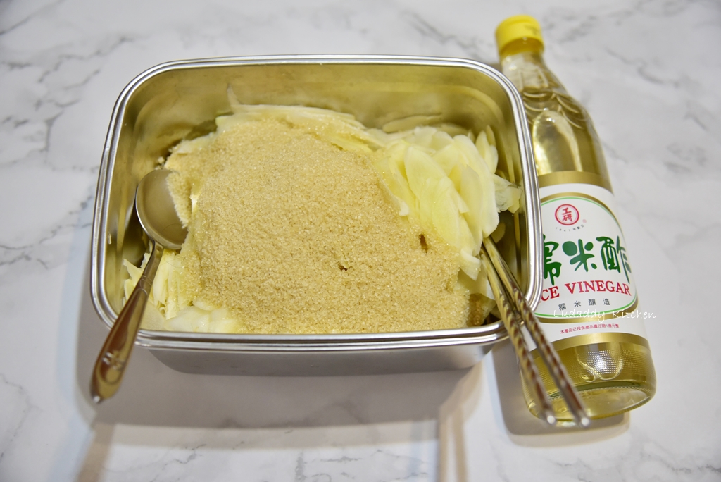 【食譜】酸甜微辛辣的醃漬嫩薑片/日式壽司薑