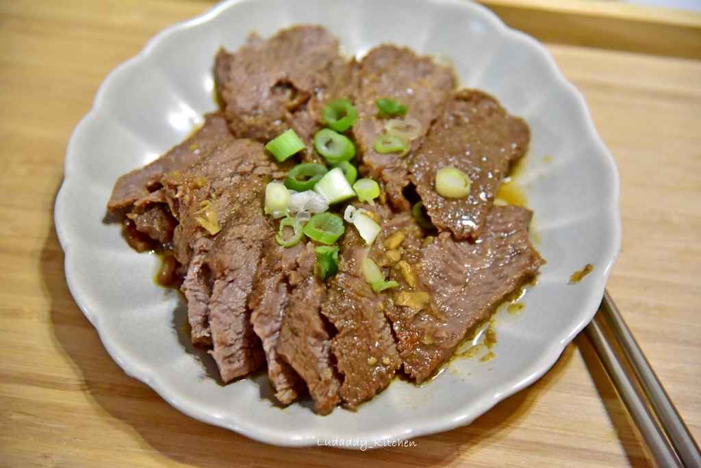 【食譜】滿滿滷香入味的中式滷牛排/滷牛肉
