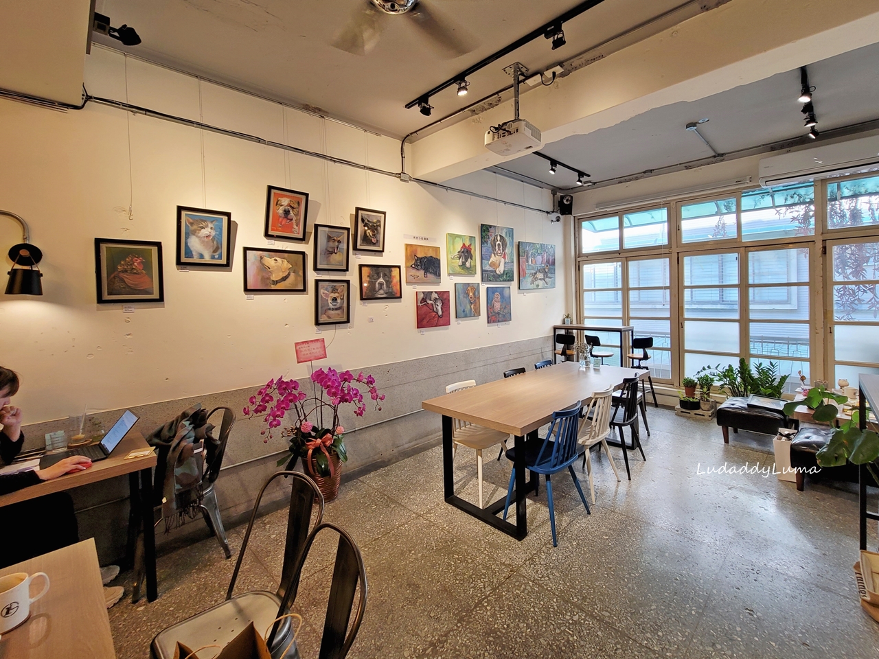 拾伍窩Café│捷運中山站老屋改造的文青風咖啡廳&#038;南西小姐個展 @露老爸&amp;露瑪