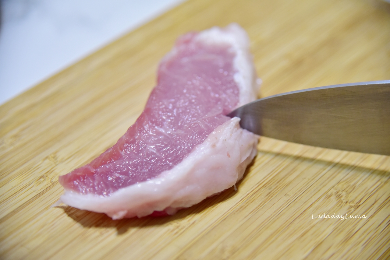 【食譜】外酥內嫩日式豬排‧簡易餐廳級豬排料理