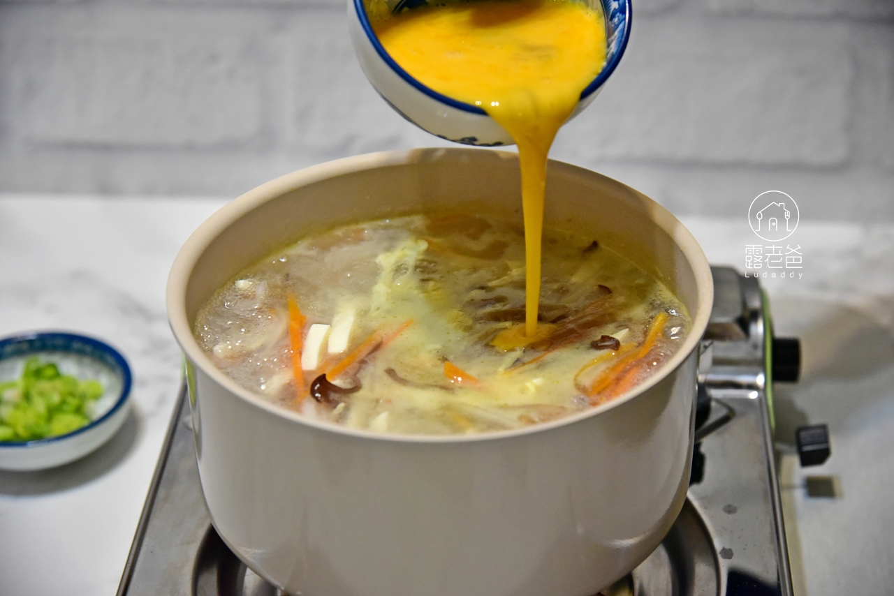 酸辣湯食譜│無可取代熟悉的美味，暖心暖胃的家常酸辣湯