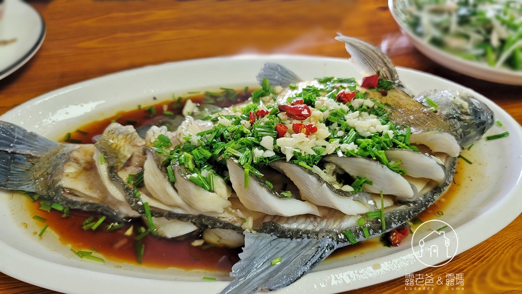 【食譜】清蒸魚｜淋上調製鮮香蒸魚醬汁，簡易做出餐廳級魚料理