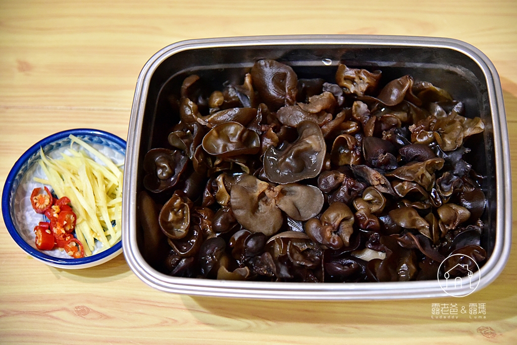 【食譜】涼拌黑木耳｜軟滑酸爽的家常小菜，作法簡易的涼拌雲耳