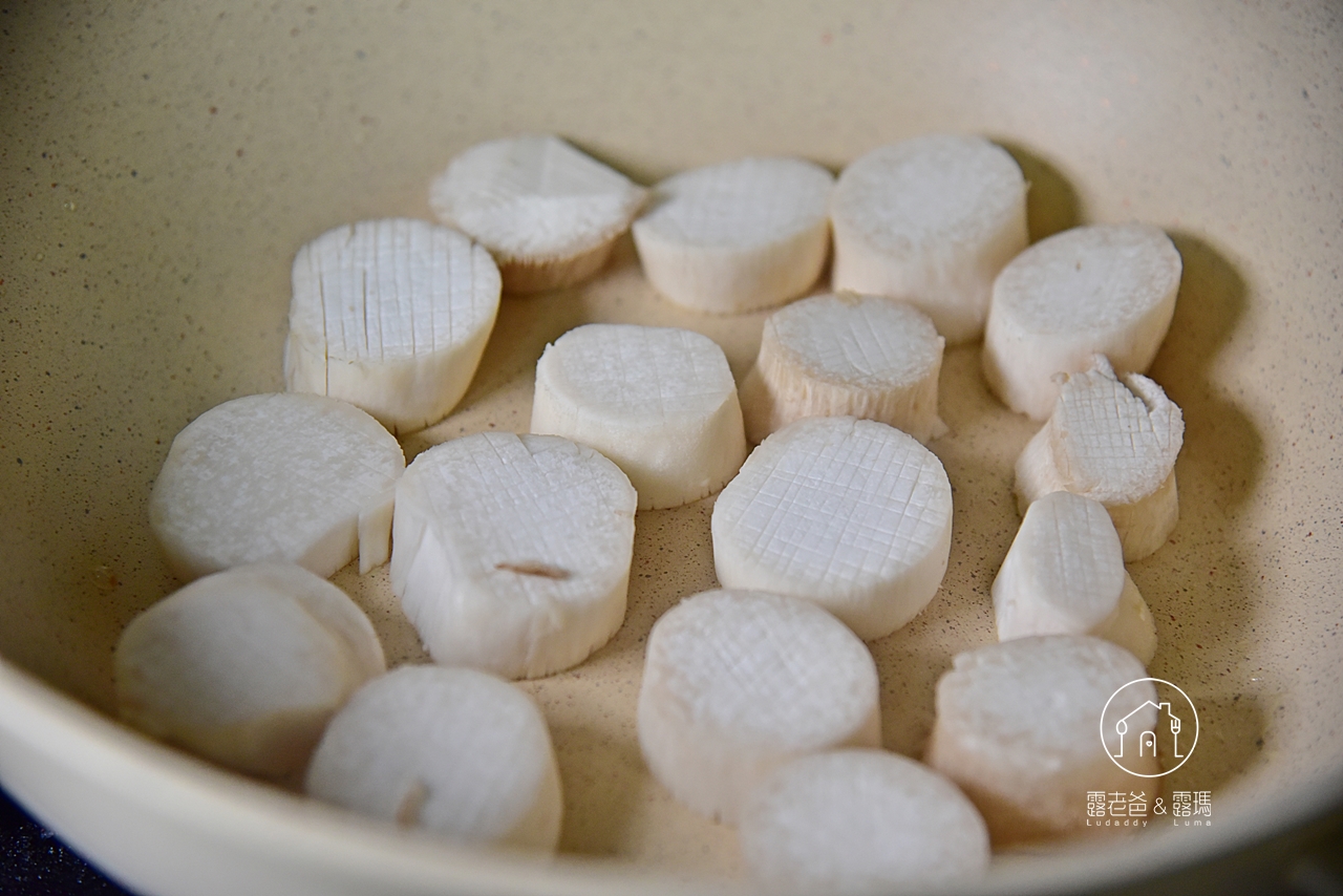 【食譜】沙茶蒟蒻杏鮑菇｜適合飲食控制，低脂低熱量的蔬食料理
