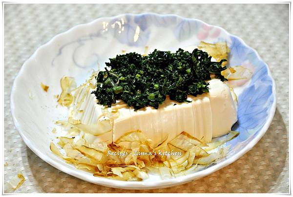 【食譜】香椿醬涼拌豆腐‧簡易美味三分鐘上菜