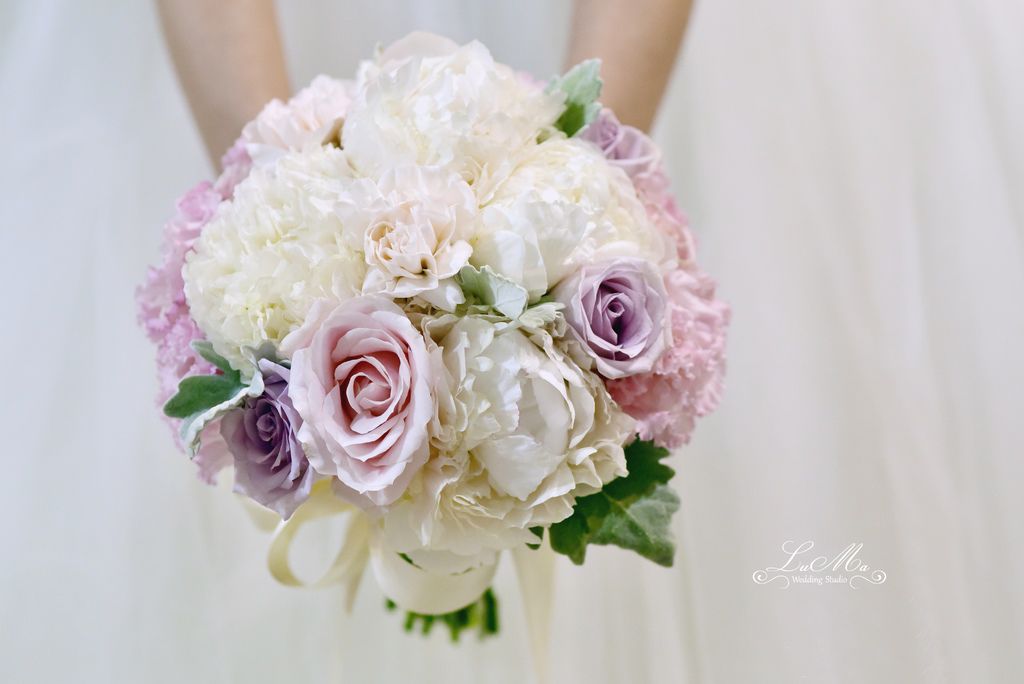 【婚禮花藝 Wedding Flowers】帶著夢幻色彩的牡丹花新娘捧花.胸花 @露老爸&amp;露瑪